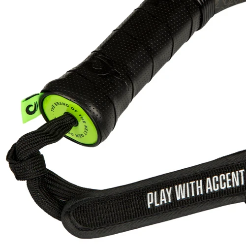 Raquette de padel Lok Maxx Hype Gen 2 Mike Yanguas 2026 – détail du manche et de la dragonne