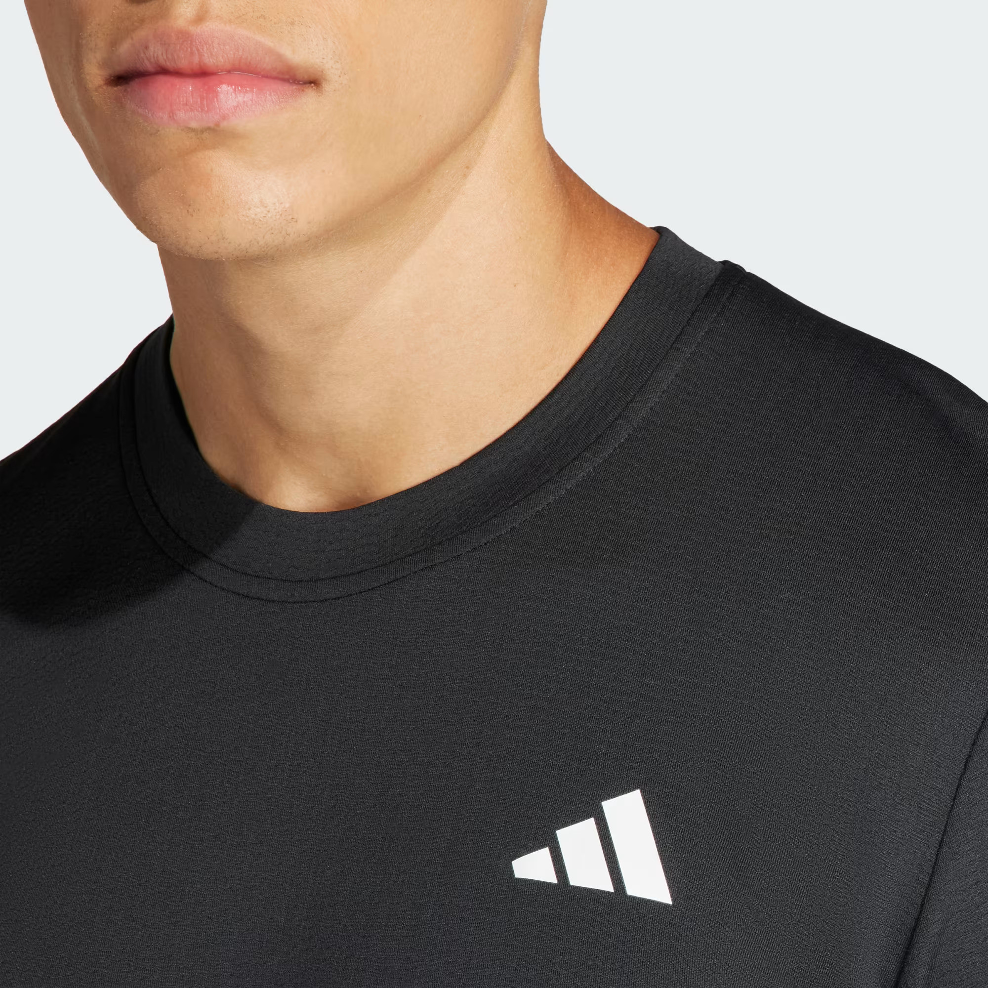 T-shirt Adidas Noir Freelift 2024